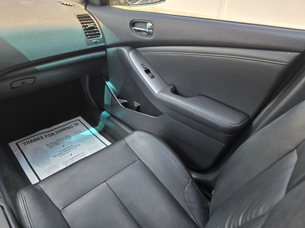 2012 Nissan Altima Image 16