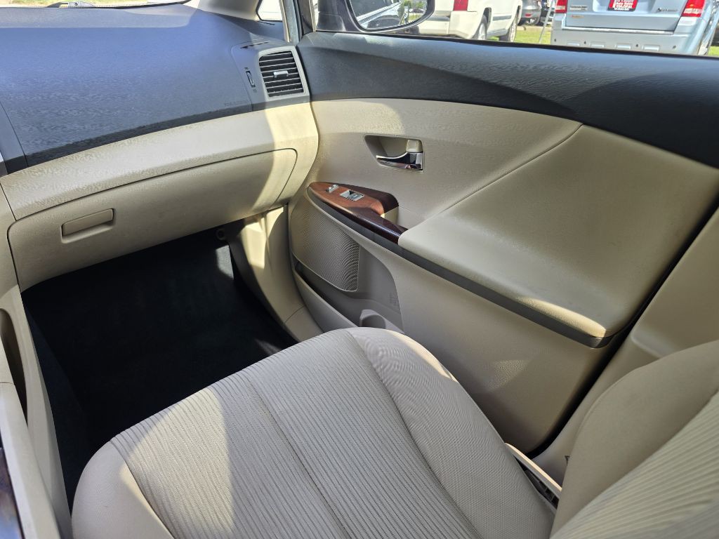 2015 Toyota Venza Image 16