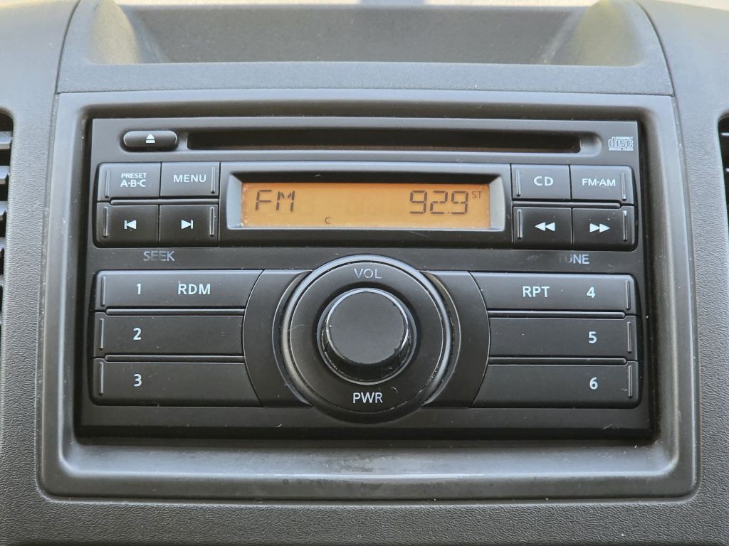 2012 Nissan Pathfinder Image 18