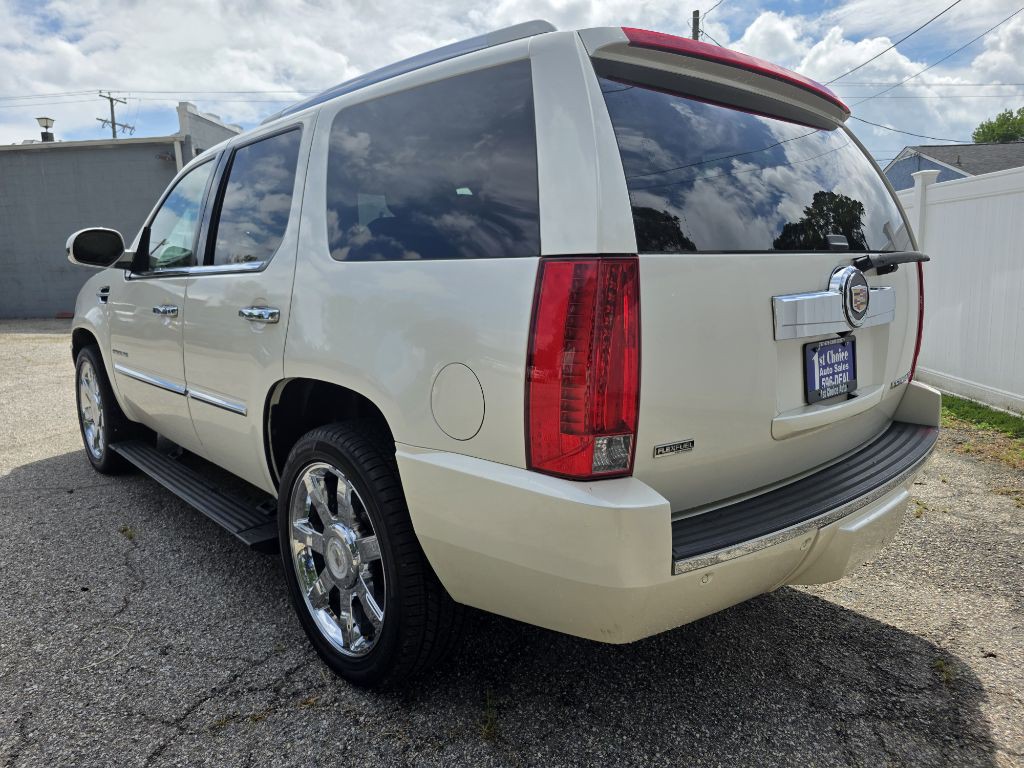 2011 Cadillac Escalade Image 6