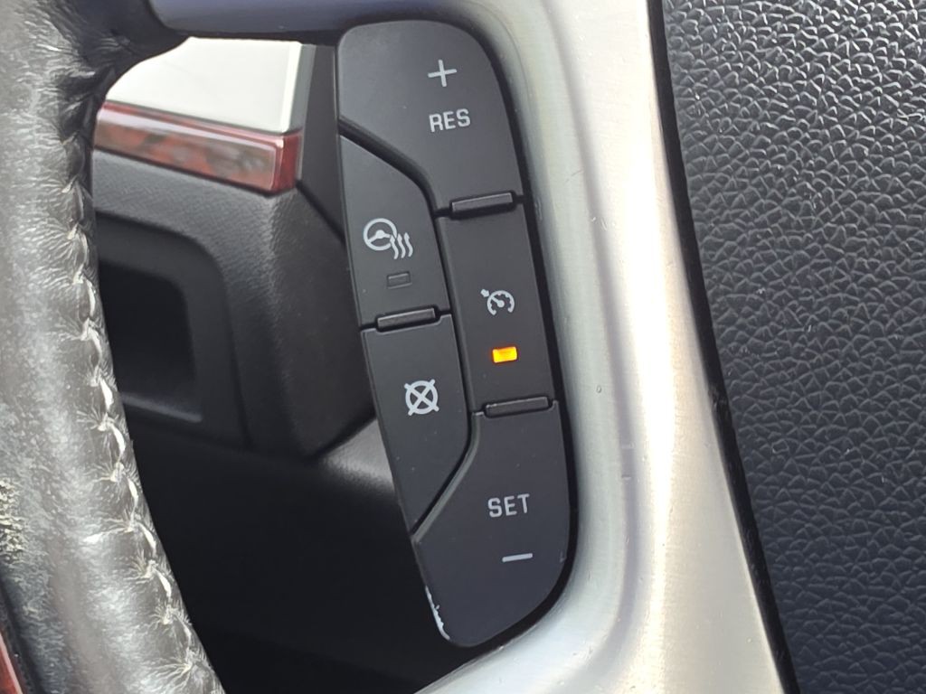 2011 Cadillac Escalade Image 24