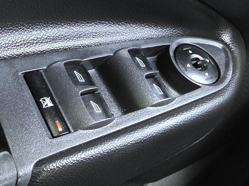 2013 Ford Escape Image 20