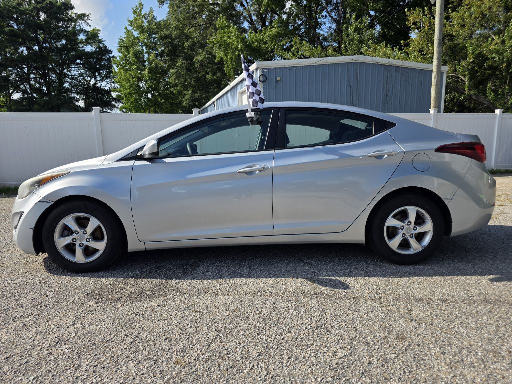 2014 Hyundai Elantra Image 2