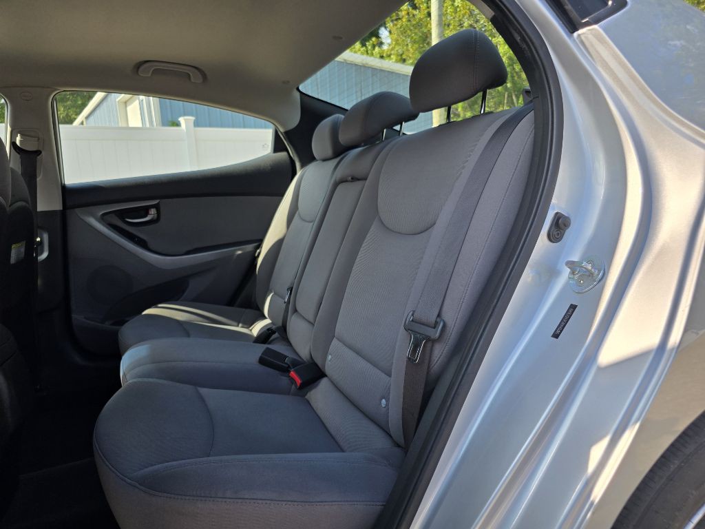 2014 Hyundai Elantra Image 13