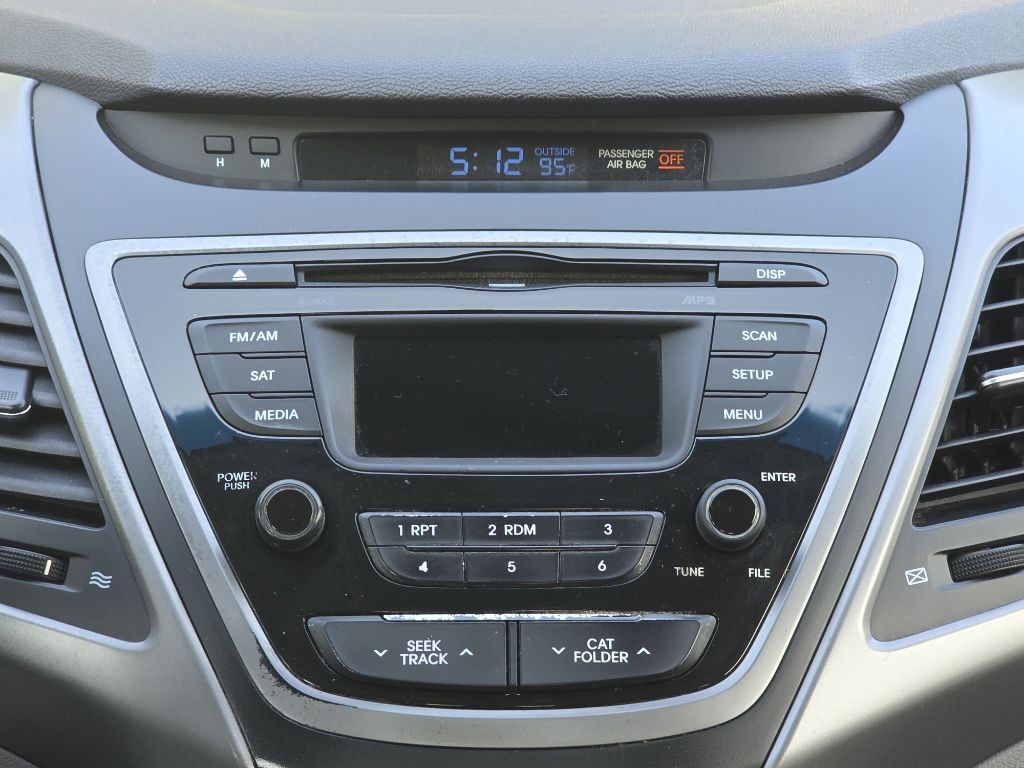 2014 Hyundai Elantra Image 17