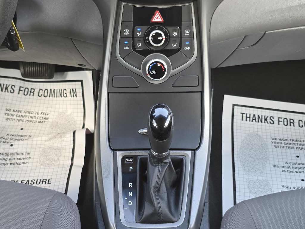 2014 Hyundai Elantra Image 18