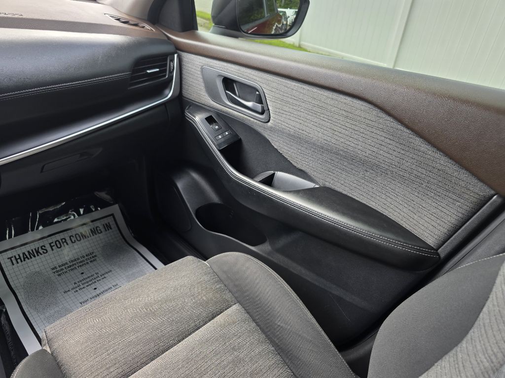 2021 Nissan Rogue Image 13