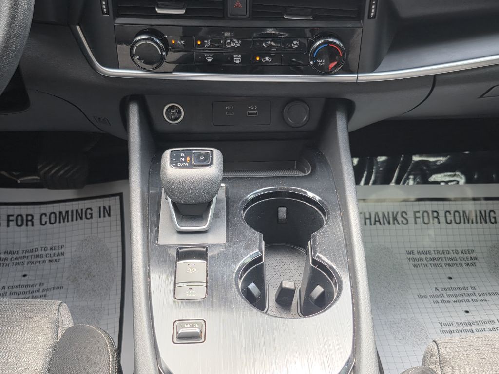 2021 Nissan Rogue Image 16