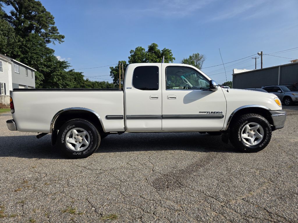 2002 Toyota Tundra Image 2