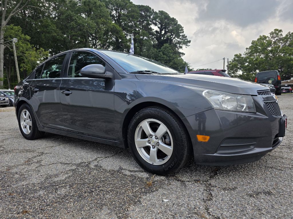 2013 Chevrolet Cruze Image 3