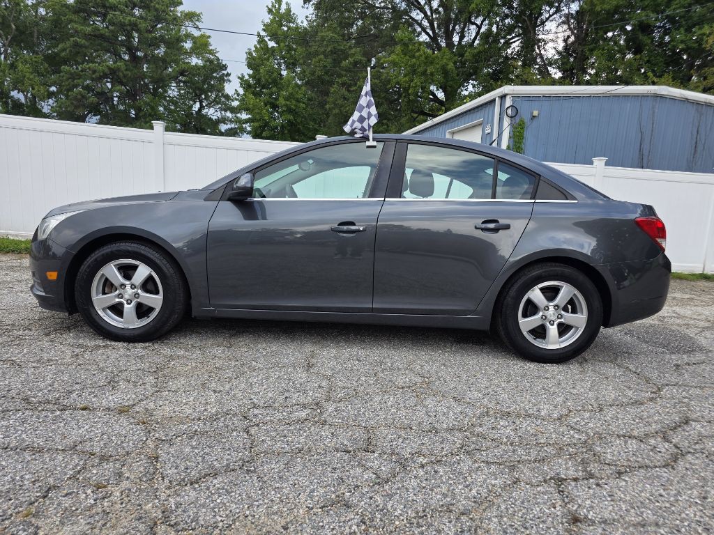 2013 Chevrolet Cruze Image 8