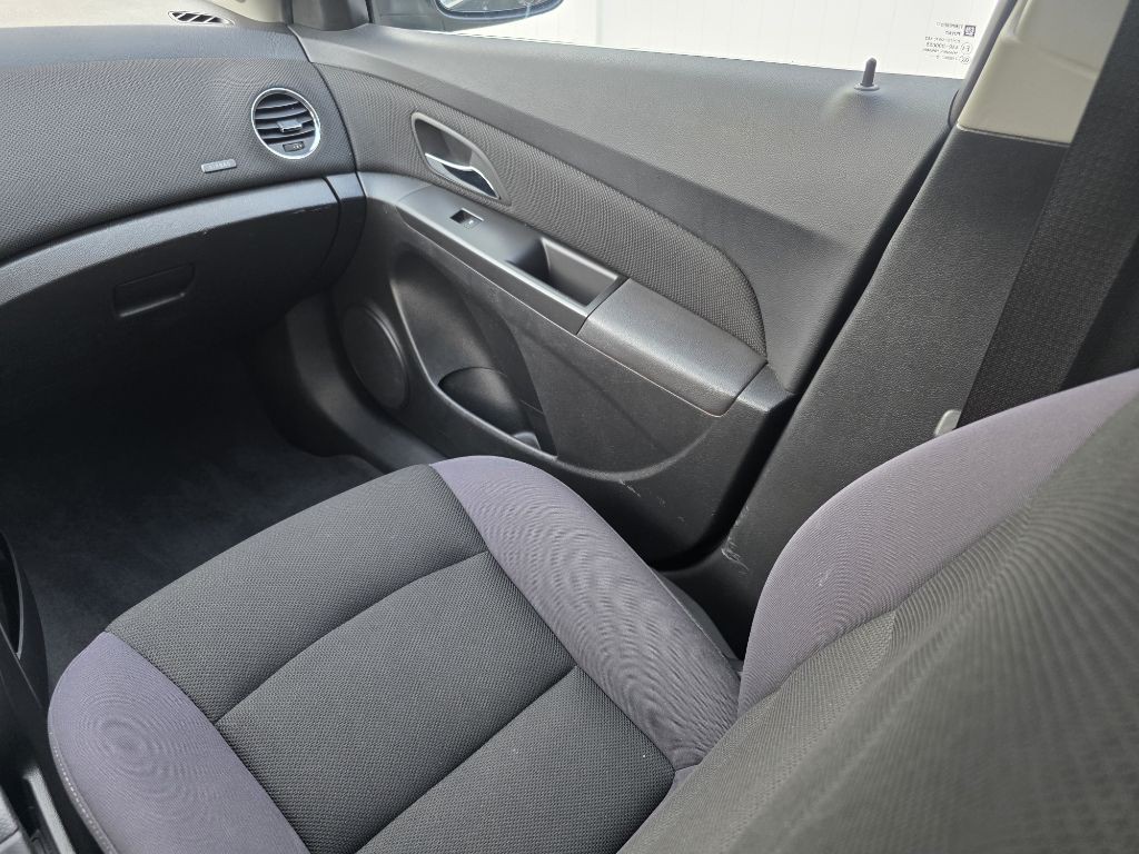 2013 Chevrolet Cruze Image 17