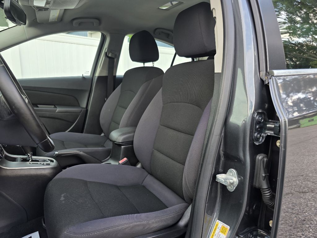 2013 Chevrolet Cruze Image 19