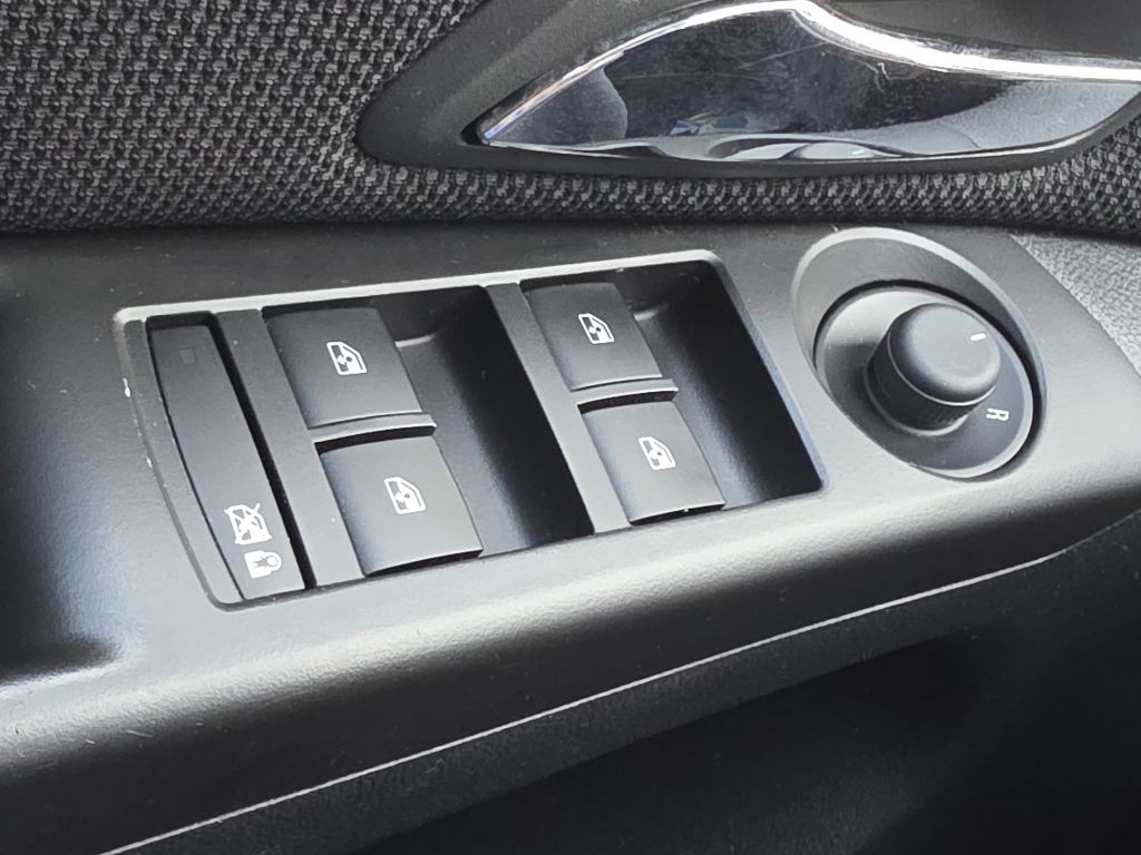 2013 Chevrolet Cruze Image 21