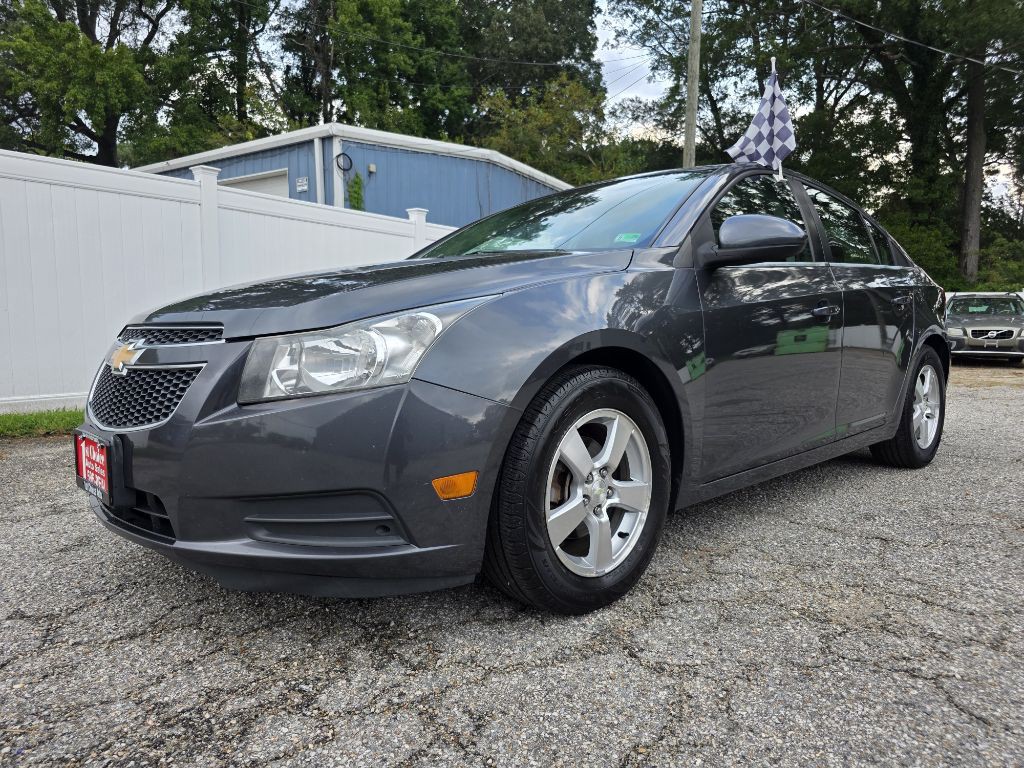 2013 Chevrolet Cruze Image 1