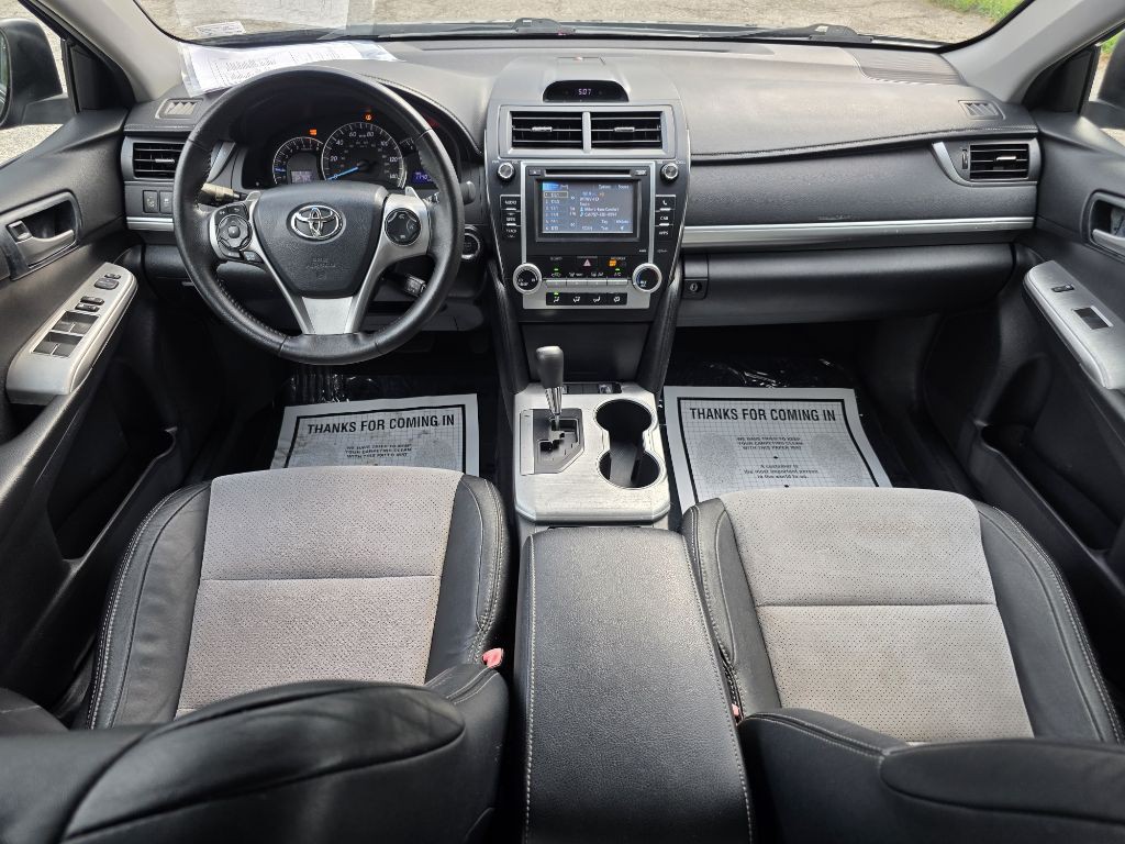 2013 Toyota Camry Image 14