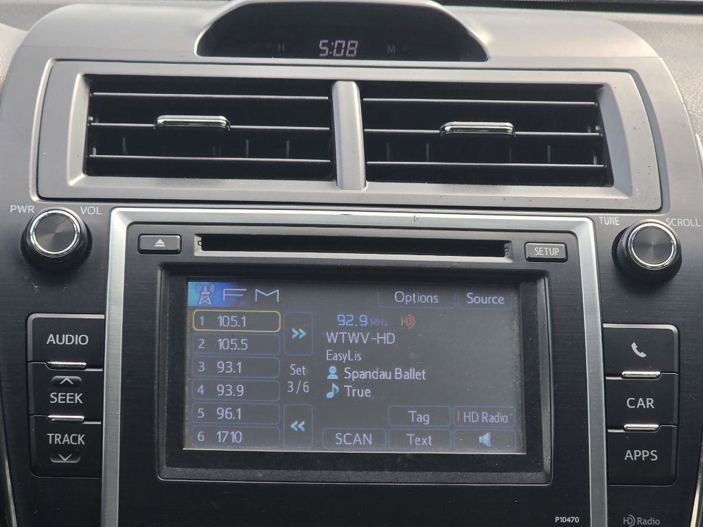 2013 Toyota Camry Image 18