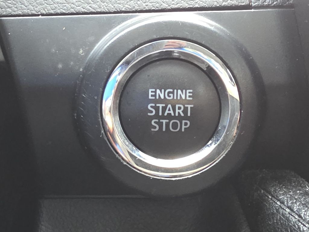 2013 Toyota Camry Image 25