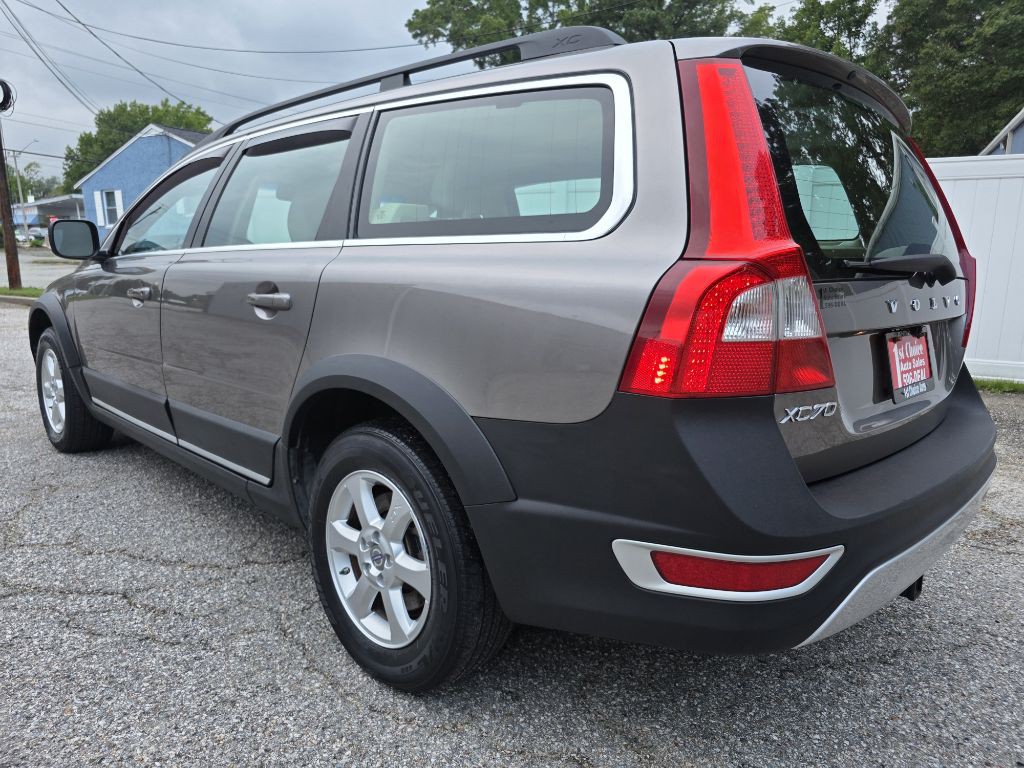 2011 Volvo XC70 Image 9