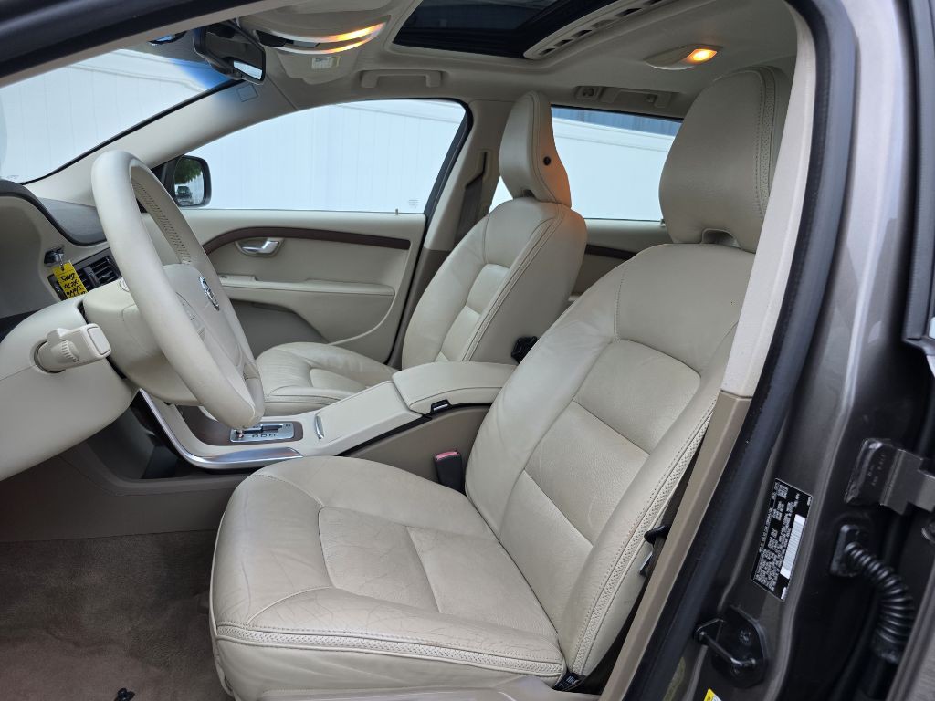 2011 Volvo XC70 Image 19