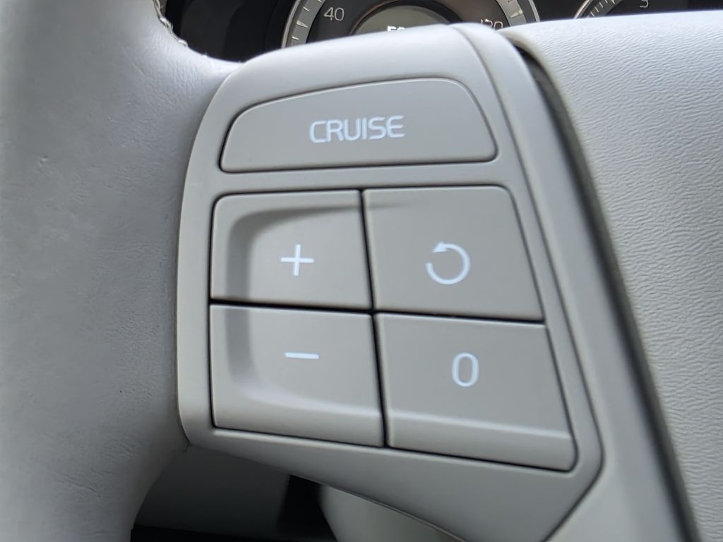 2011 Volvo XC70 Image 24