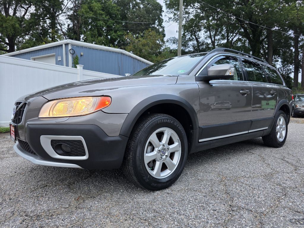 2011 Volvo XC70 Image 1
