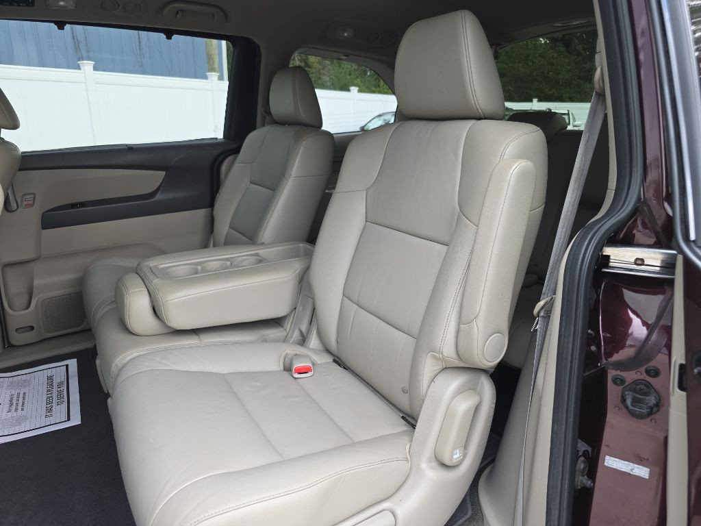 2012 Honda Odyssey Image 10