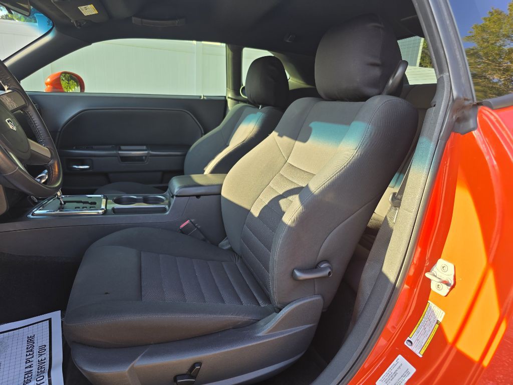 2010 Dodge Challenger Image 15