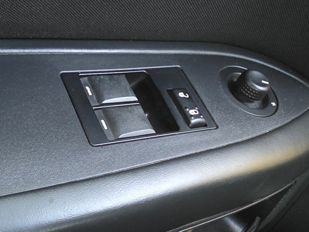 2010 Dodge Challenger Image 16