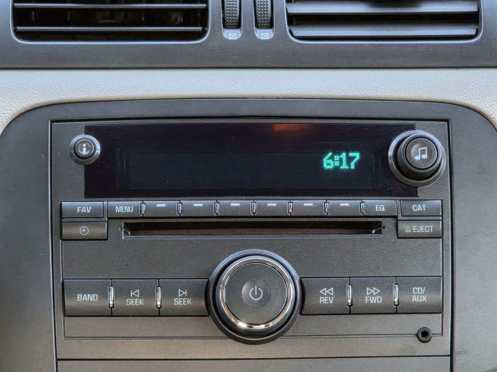 2007 Buick Lucerne Image 16