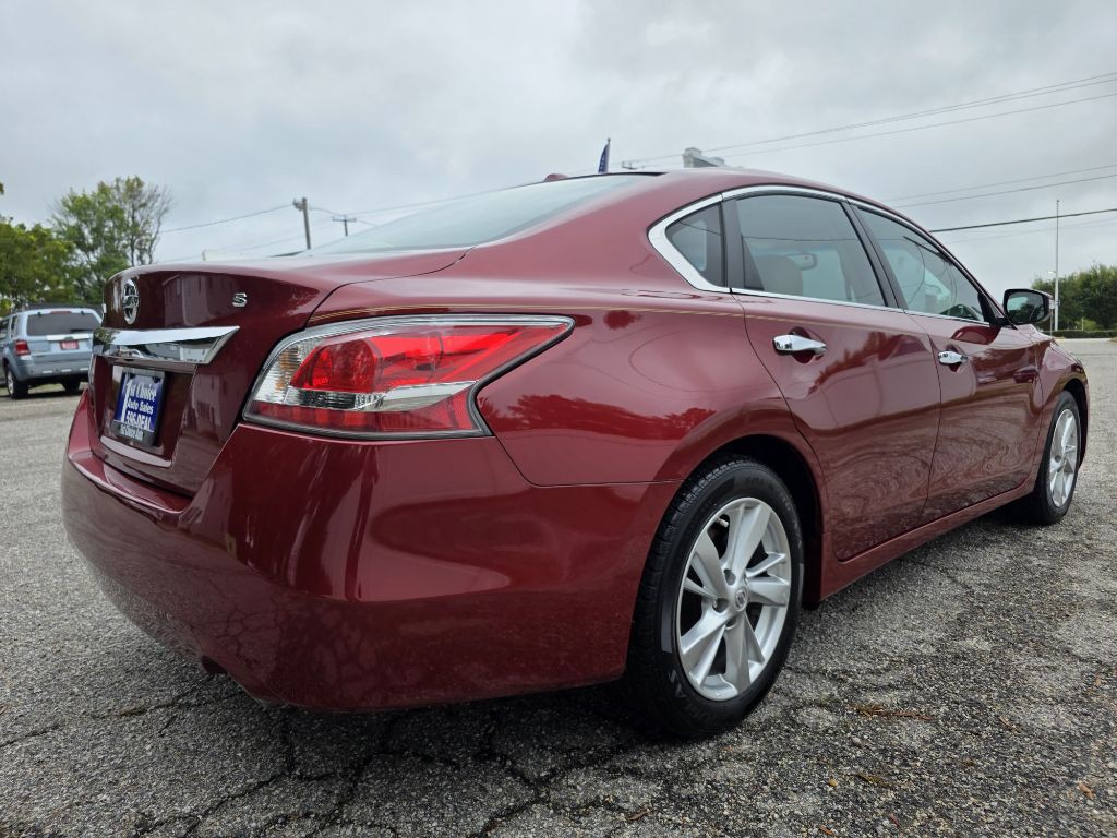 2015 Nissan Altima Image 4