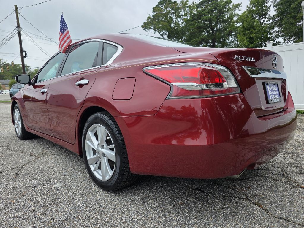 2015 Nissan Altima Image 8
