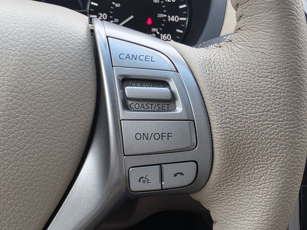 2015 Nissan Altima Image 25