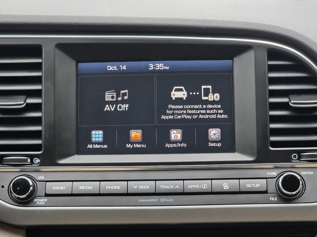 2017 Hyundai Elantra Image 17