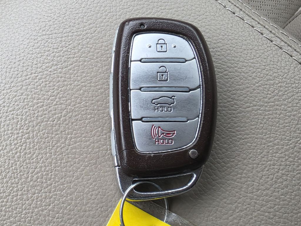 2017 Hyundai Elantra Image 27