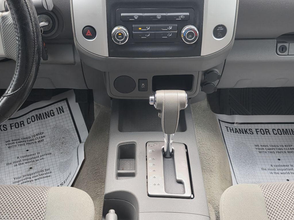 2013 Nissan Frontier Image 17