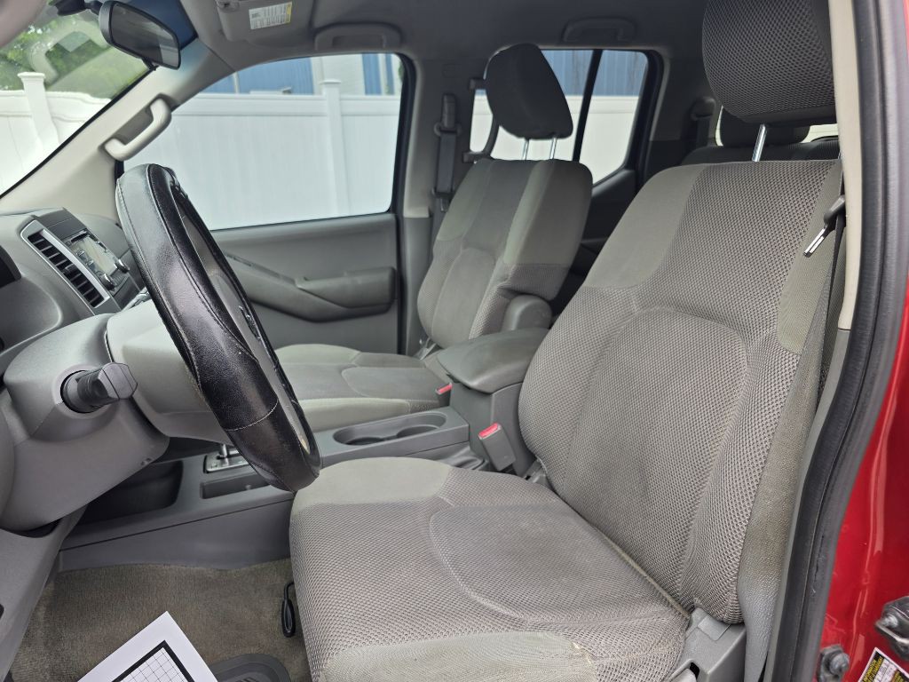 2013 Nissan Frontier Image 18