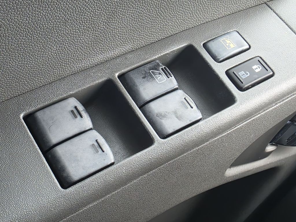2013 Nissan Frontier Image 20