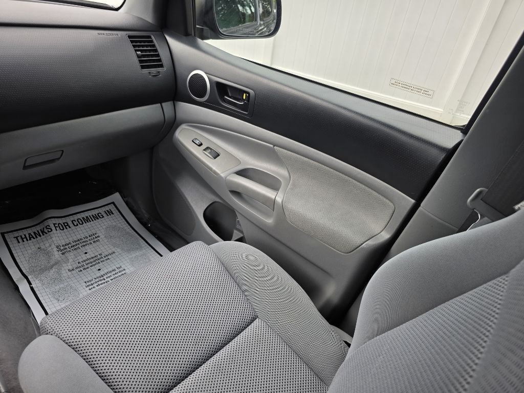 2009 Toyota Tacoma Image 17