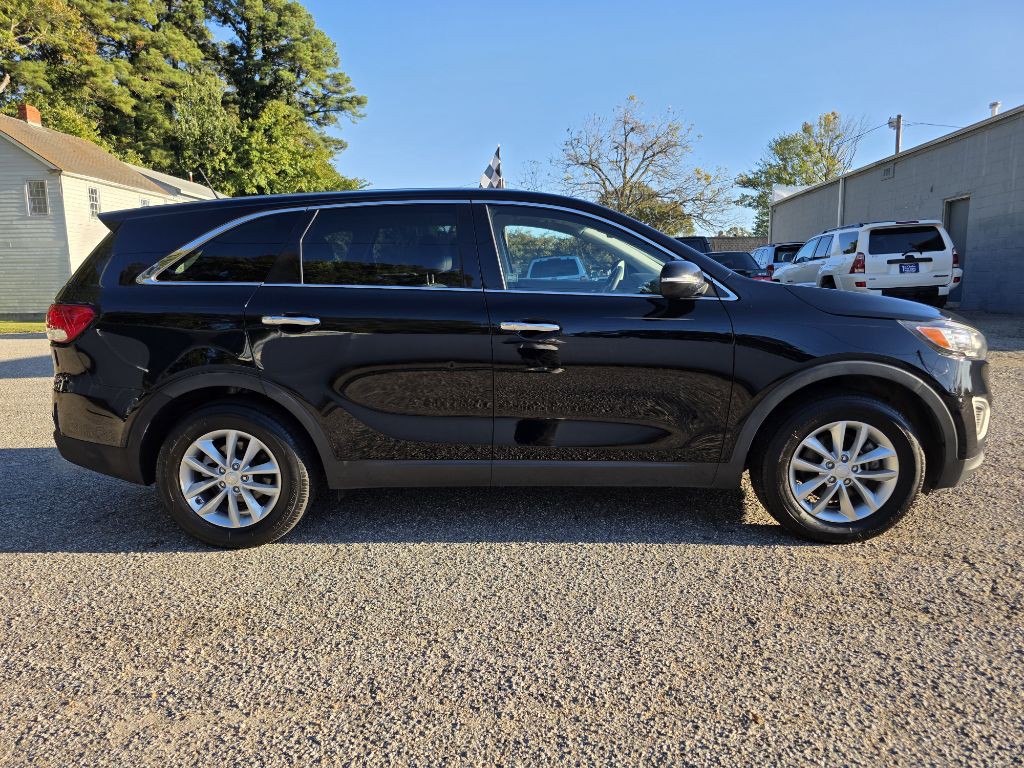 2018 Kia Sorento Image 2