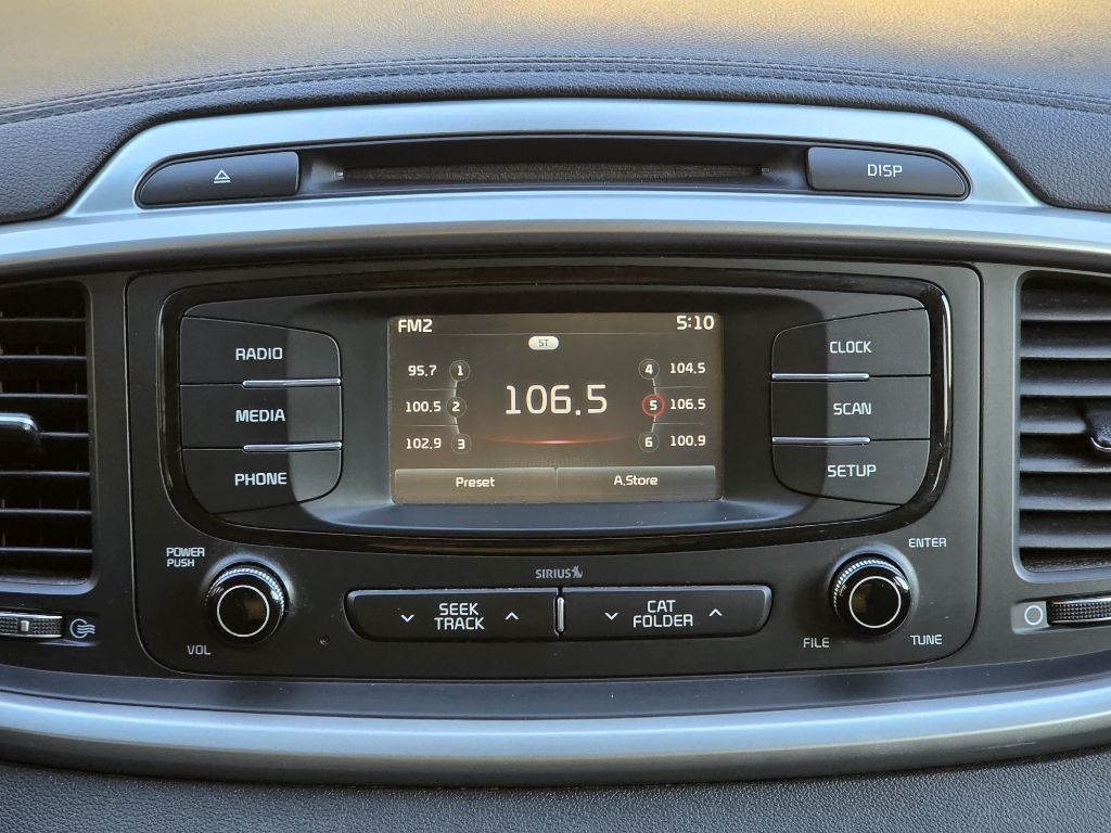 2018 Kia Sorento Image 18