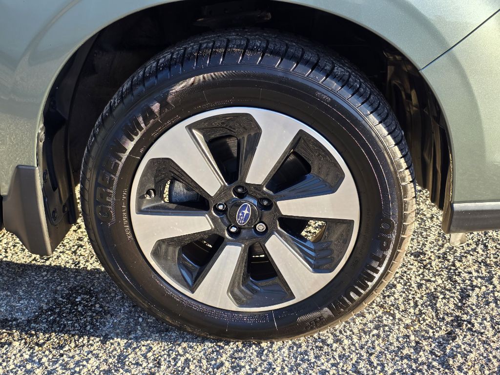 2018 Subaru Forester Image 11
