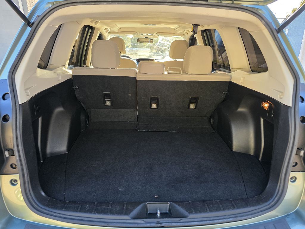 2018 Subaru Forester Image 12