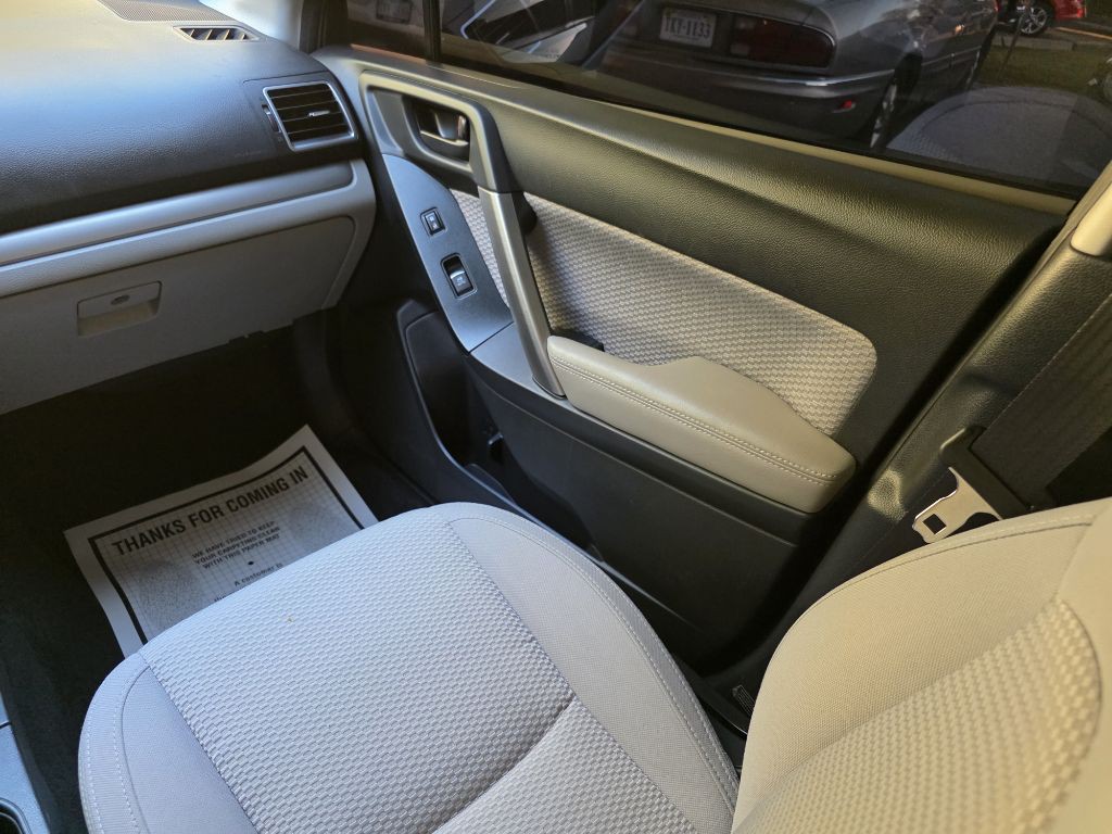 2018 Subaru Forester Image 14