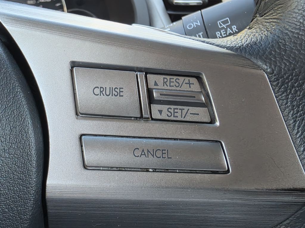 2011 Subaru Outback Image 26