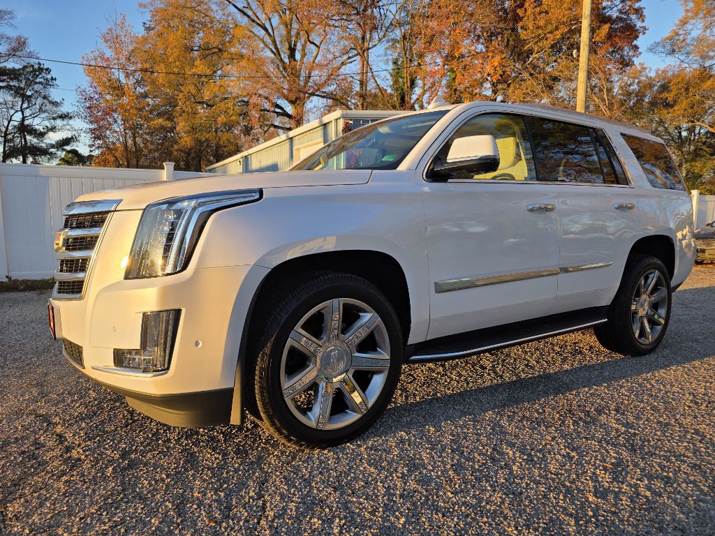 2018 Cadillac Escalade Image 1