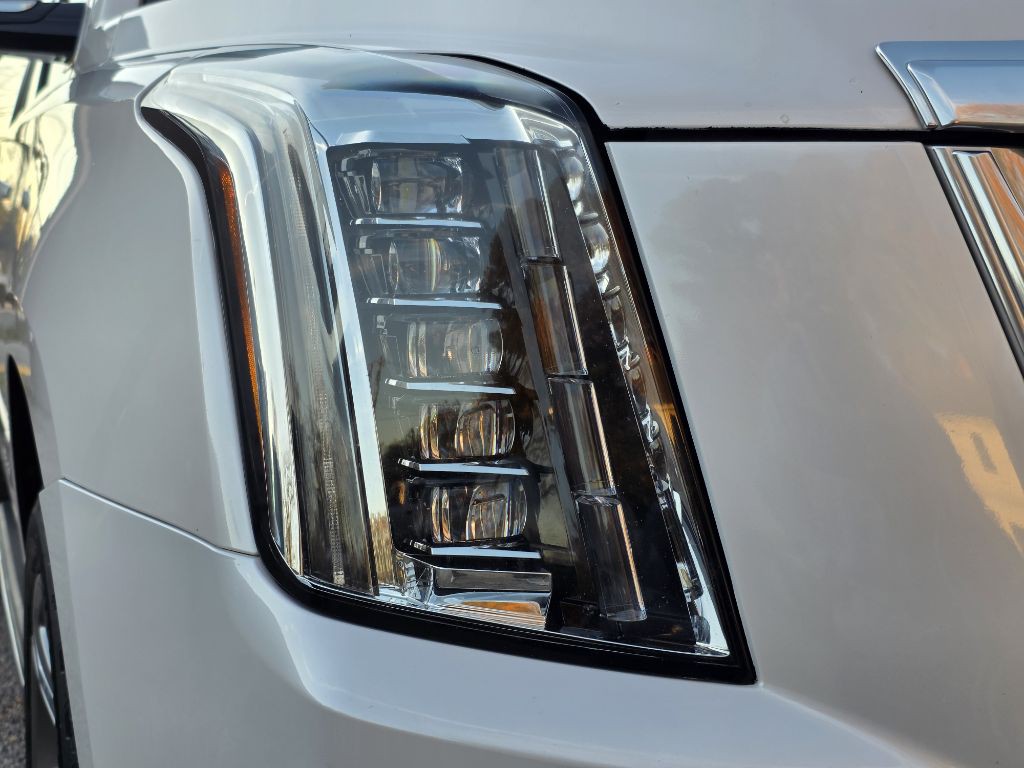 2018 Cadillac Escalade Image 9