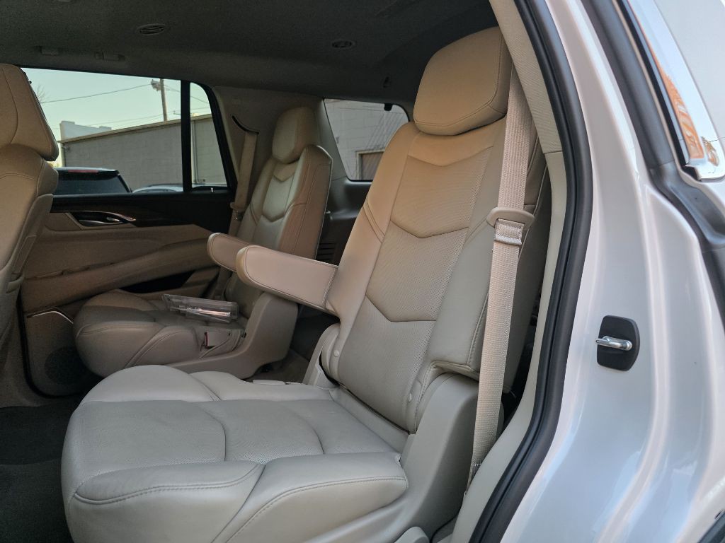 2018 Cadillac Escalade Image 15