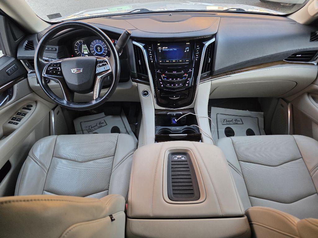 2018 Cadillac Escalade Image 17