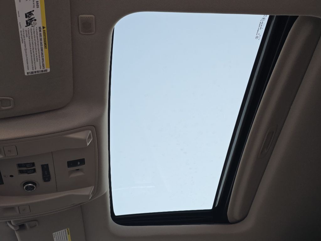 2018 Cadillac Escalade Image 21